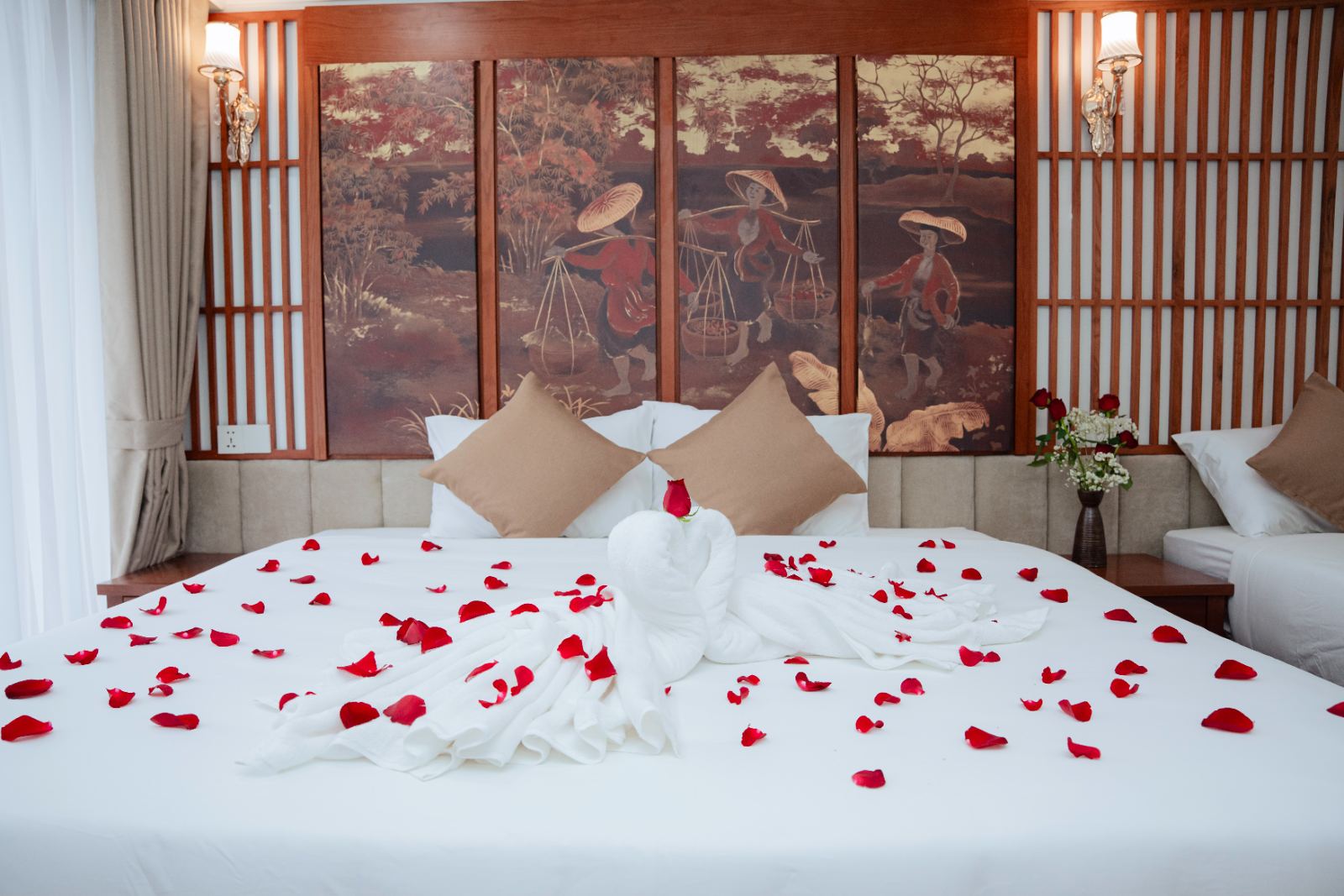Hạng phòng Deluxe — Daiichi Luxury Cruise